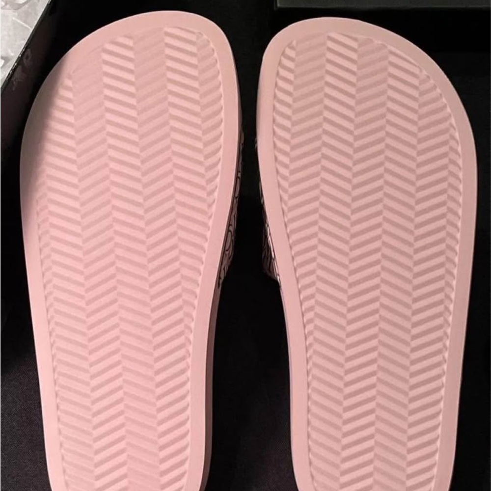 MCM Pink Slides - Picture 2 of 3